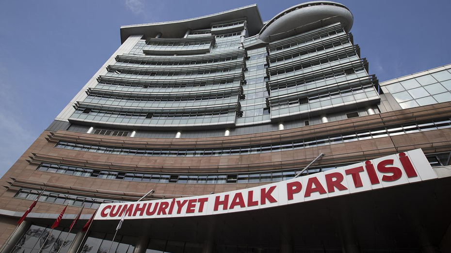 CHP'de Özel'in Ekibinden Yeni Hamle: Olağanüstü Kurultay İçin Çağrı Heyeti Talebi Mahkemeye Taşınıyor