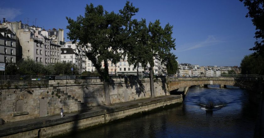 Seine Nehri’ndeki Olimpiyat öncesi triatlon etkinliği su kalitesi sorunları nedeniyle iptal edildi