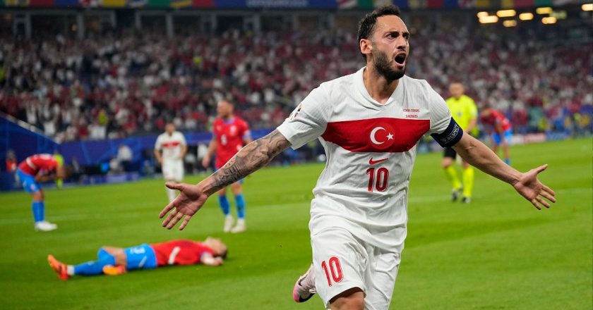 EURO 2024: Türkiye, Çek Cumhuriyeti’ni 2-1 yenerek son 16 turuna yükseldi