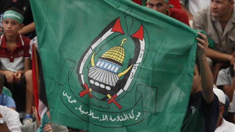 Filistinlinin naaşını çatıdan atan İsrail askerlerinin öldürülmesine Hamas tepki gösterdi