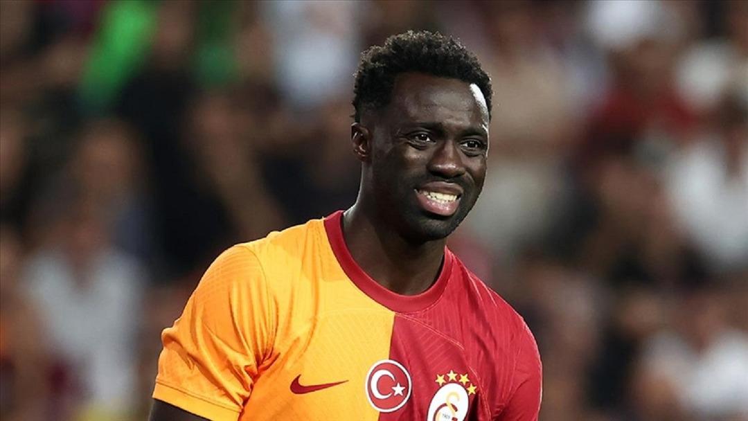 galatasaray-davinson-sanchez'in durumu netleşti-manchester-united-macinda-hwgd-formasını-giymesi-zordur