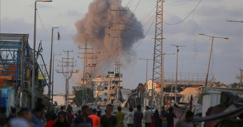 Katil İsrail’in Gazze’deki saldırılarında 10 Filistinli hayatını kaybetti