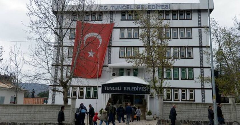 Tunceli ve Ovacık belediyelerine yönetici atamaları yapıldı