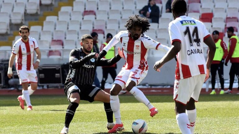 Son Dakika Spor Haberleri | Sivasta kazanan yok! Sivassport 1-1 Kayserisport