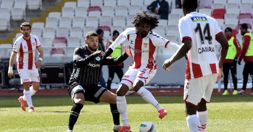 Son Dakika Spor Haberleri | Sivasta kazanan yok! Sivassport 1-1 Kayserisport