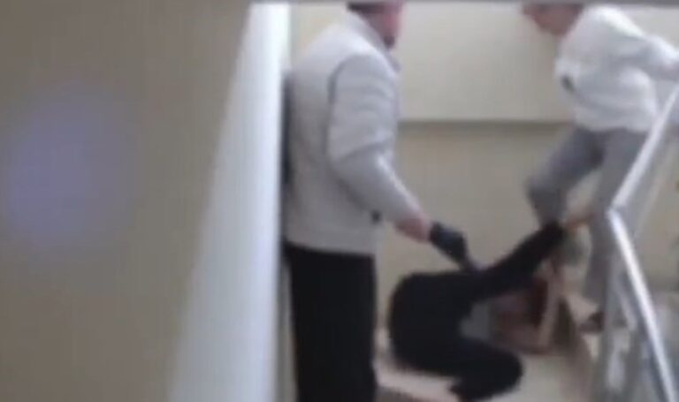 Kocaeli’nin ebeveyni: Engelli çocukların çocuklarına darbe yapan çift gözaltına alındı ​​- Türkiye haberlerini kırdı