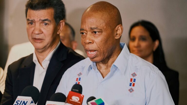 231 kişinin öldüğü Dominik Cumhuriyeti’nde New York Belediye Başkanı