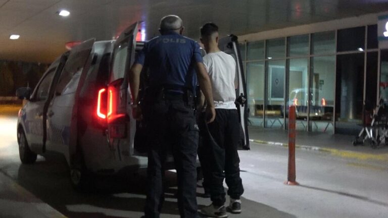 Havalandırma tüpünde gizli tabancalar ele geçirildi: Gözaltı 3