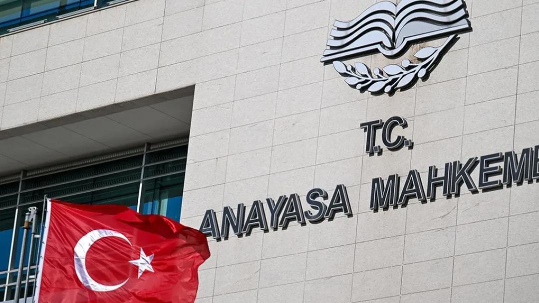 Avukat Ersan Şen, yeni anayasal tartışmaların şaşırtıcı gereksinimini açıkladı: 