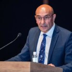 Tunç Soyer’in gözaltında alınan mesajı: “Alnım AK, kafam dikey pozisyonda” – son dakika siyasetiyle ilgili haberler