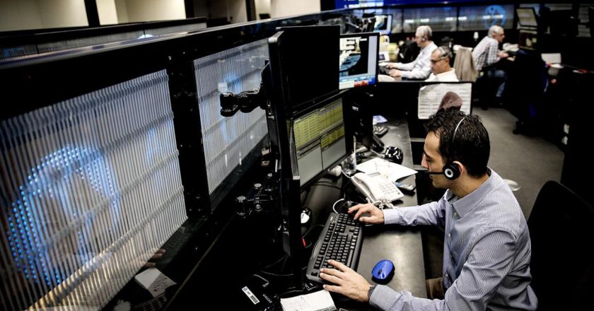 Borsa, güne en son haberlerle başladı