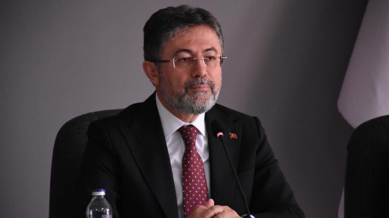 Bakan Yumakli: İklim Yasasında Yapay Et Üzerine Düzenleme Yok