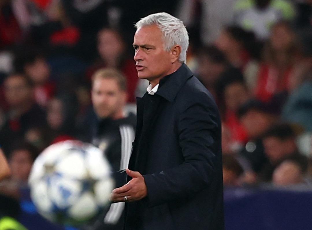 Eski F.Bahçe Teknik Direktörü Jose Mourinho, Portekizliyi çılgına çevirdi! Yenilgiye öyle bir bahane buldu ki... 2