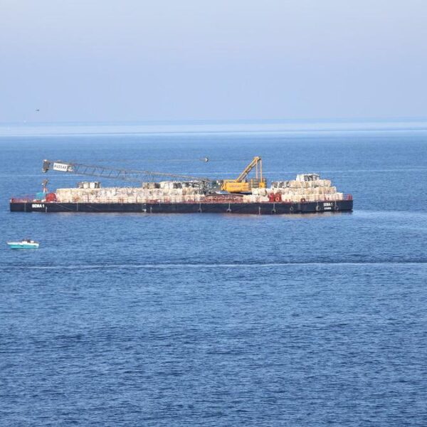 Kocaeli’de mahsur kalan gemi kurtarıldı