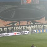 Son dakika spor haberleri | Viktoria Plzen taraftarlarının skandal pankartı: Türklerle savaş olmalı