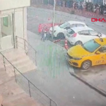 Büyükçekmece Adliyesi’ndeki hırsızlık görüntüleri ortaya çıktı. 75 kilogram altın ve gümüşü böyle çıkarmış