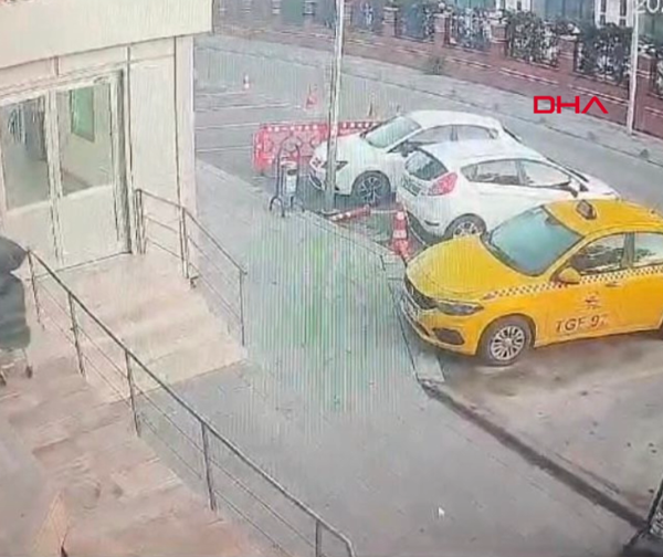 Büyükçekmece Adliyesi’ndeki hırsızlık görüntüleri ortaya çıktı. 75 kilogram altın ve gümüşü böyle çıkarmış